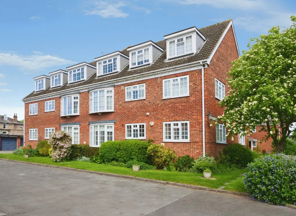 Apartment in York, Fishergate - View 3