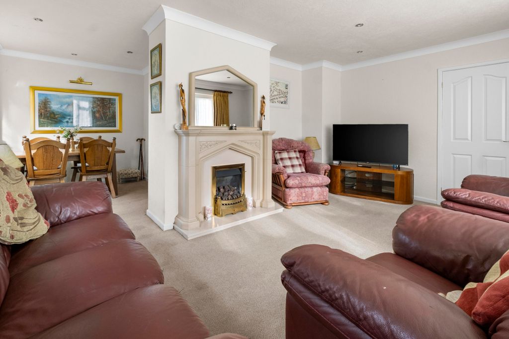 Property photo 2 of 24 Living Room