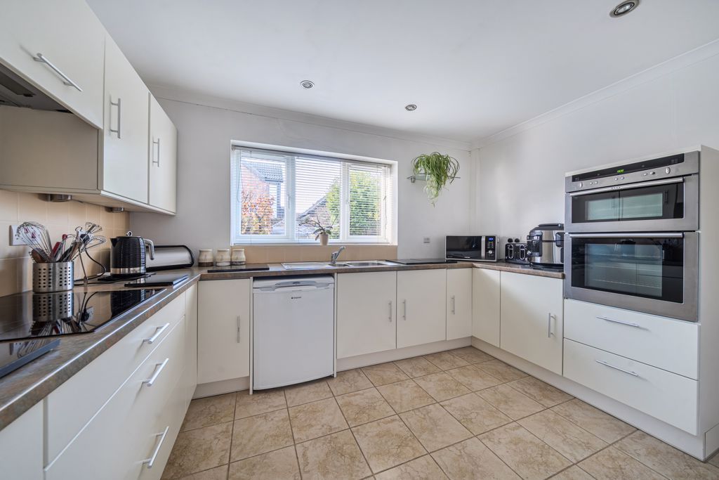 Property photo 2 of 22 Kitchen