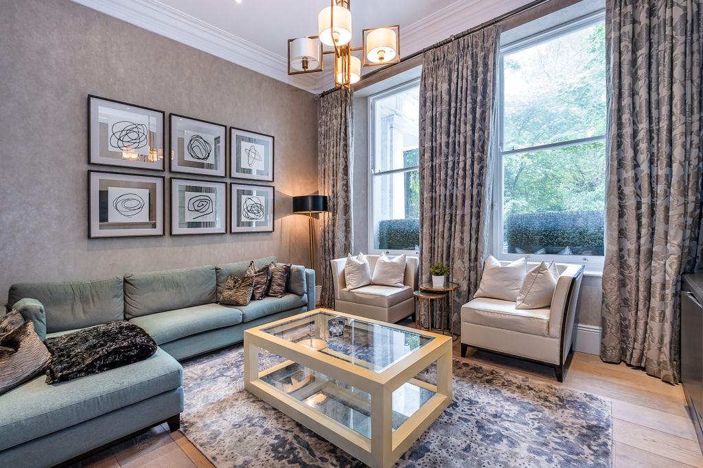 Property photo 1 of 17 Courtfield-Garden...
