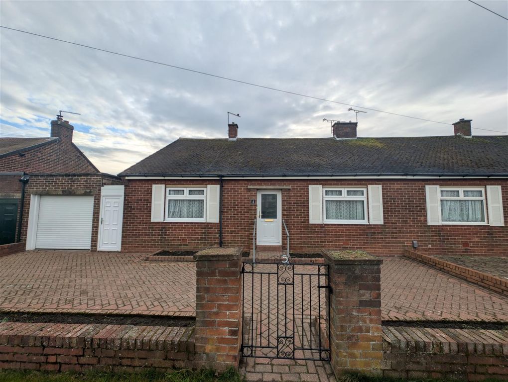 Property photo 1 of 16 External Front
