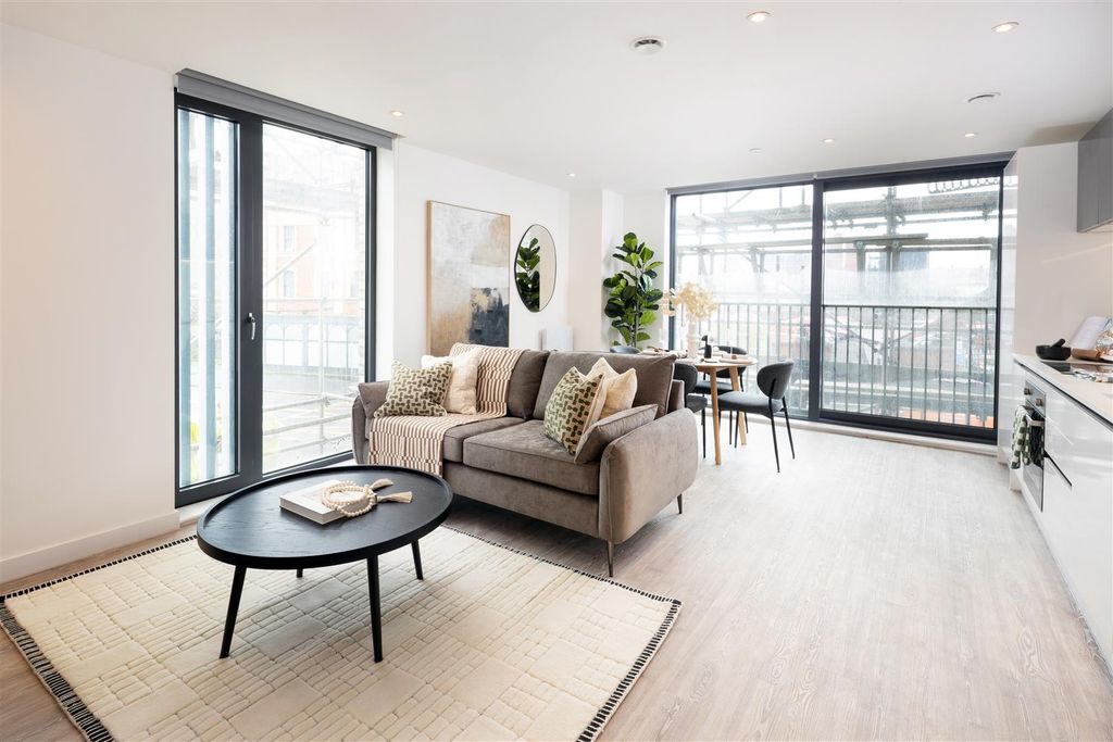 Property photo 2 of 15 87Rochdaleroad-(1).Jpg