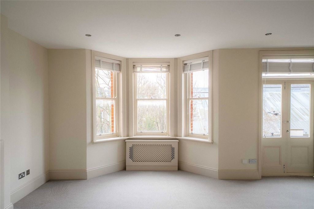 Property photo 3 of 13 Living Room