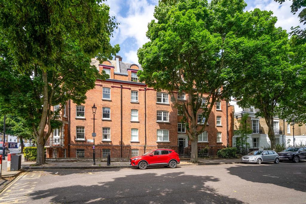 Property photo 2 of 8 01 To Let 1 Bedroom Flat Cloudesley Mansions N1 Ww