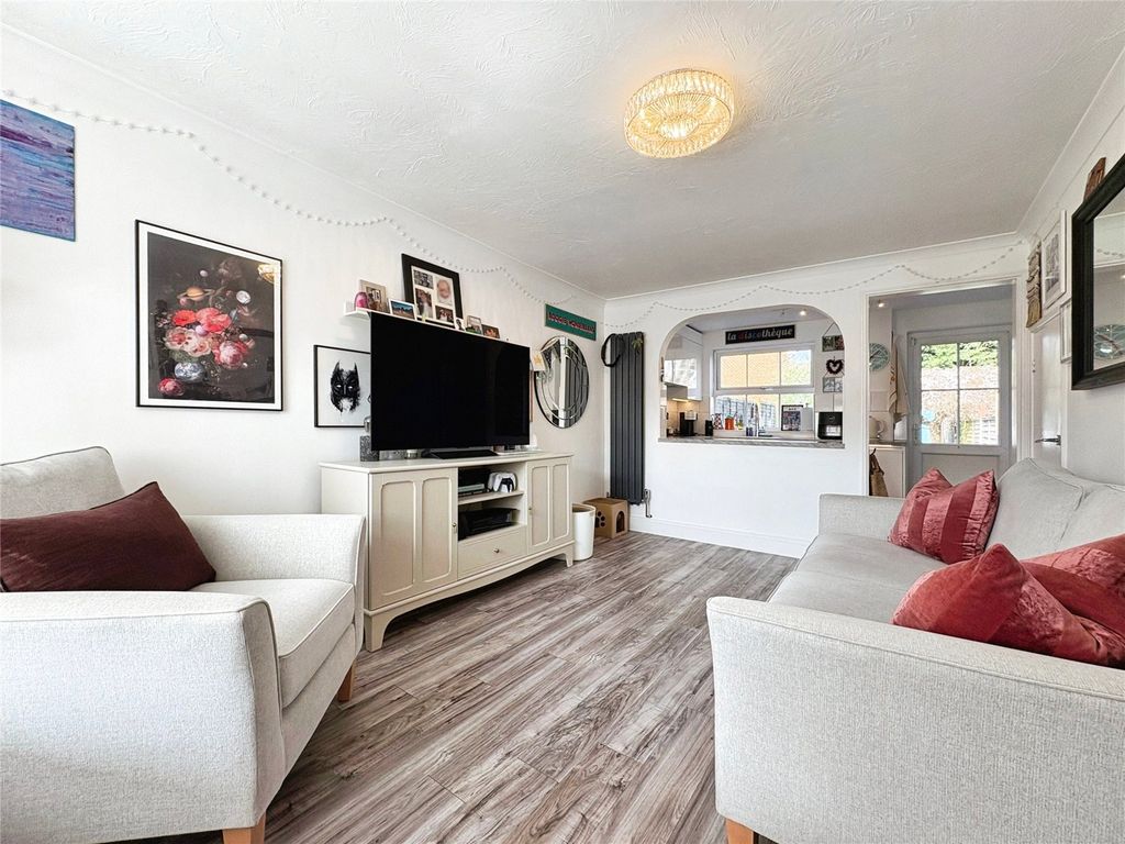 Property photo 3 of 11 Picture No. 14