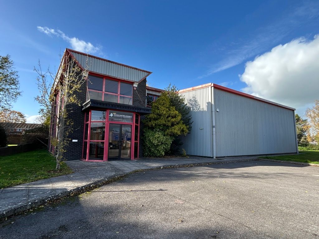 Property photo 1 of 10 Photo 8