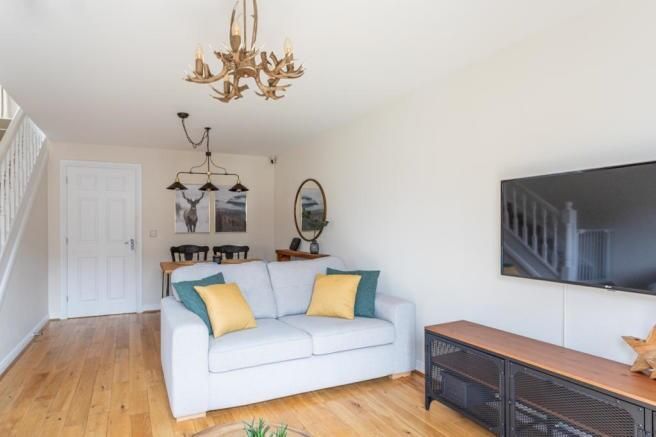 Property photo 1 of 5 2 Bed Terraced House To Rent Woodcote Grove Rd, London Cr5