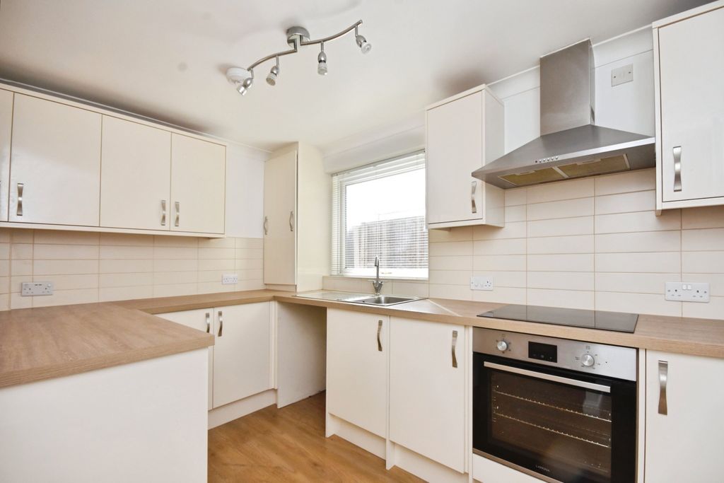 Property photo 3 of 16