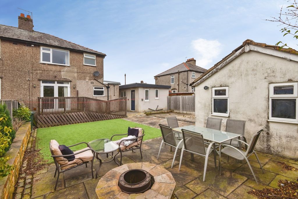 Property photo 2 of 20 Pbox-Img.Jpg