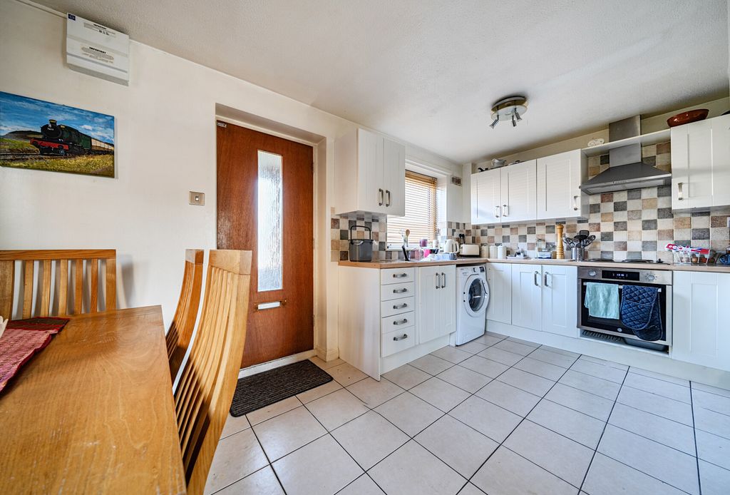 Property photo 2 of 20 1431861-12-69Bbfb...