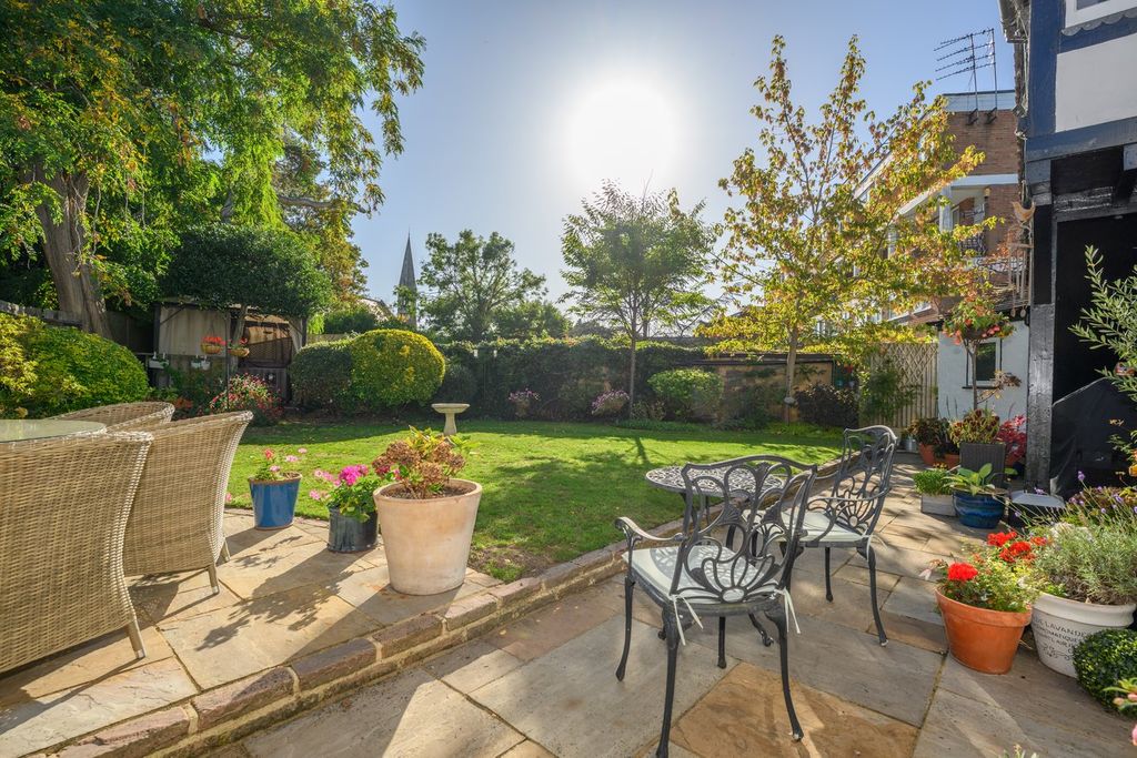 Property photo 2 of 30