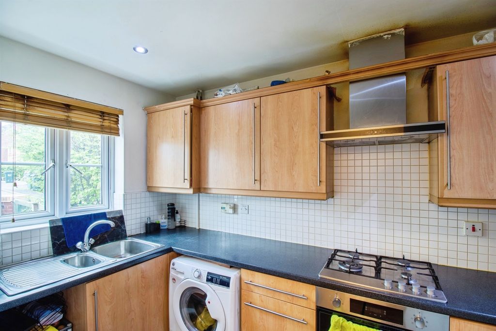 Property photo 3 of 14