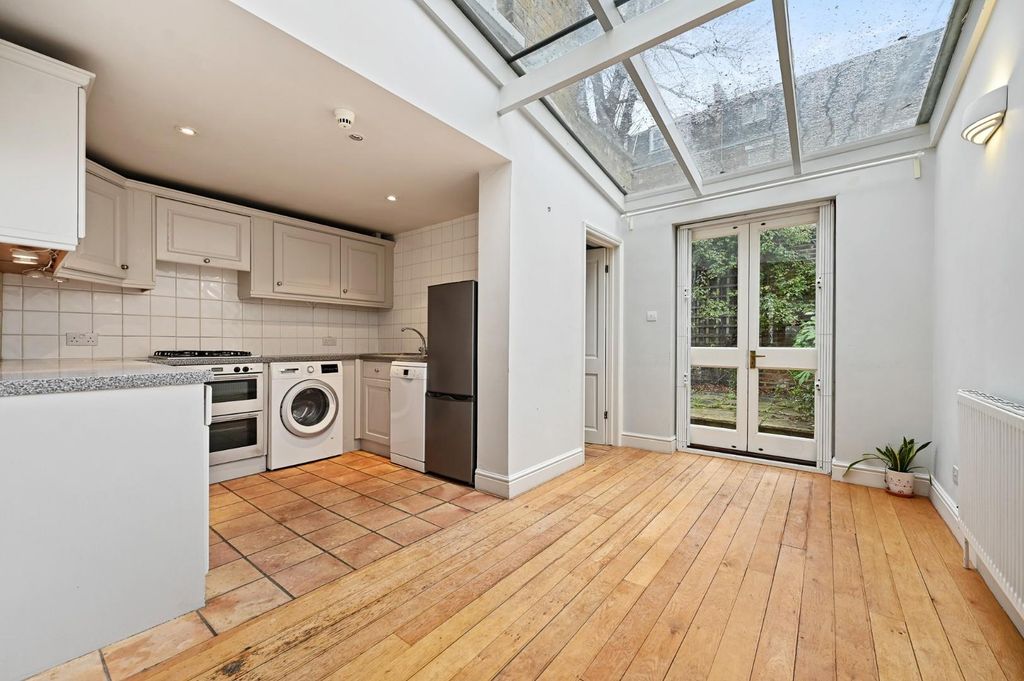 Property photo 2 of 12 Fbl - Hofland Road - Diner3 (1).Jpg