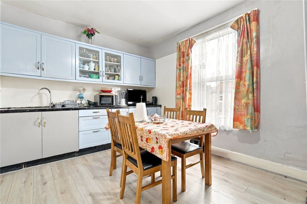 Property photo 3 of 10 Picture No. 05