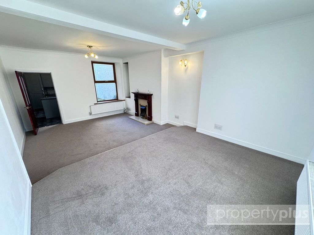 Property photo 3 of 15 Picture No. 09