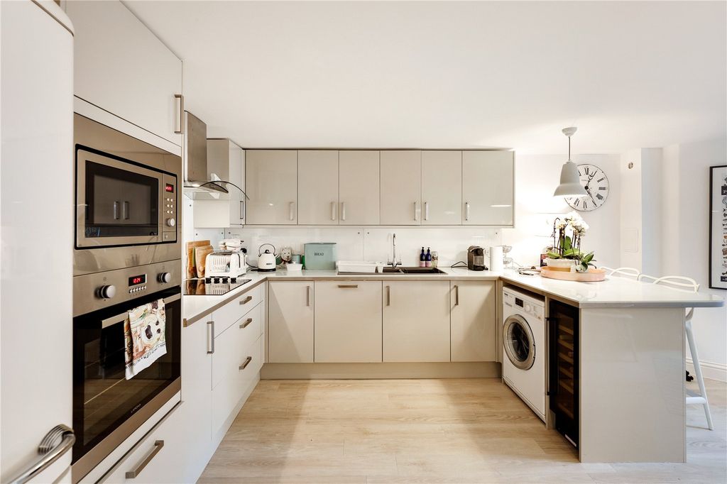 Property photo 1 of 11 Picture No. 38