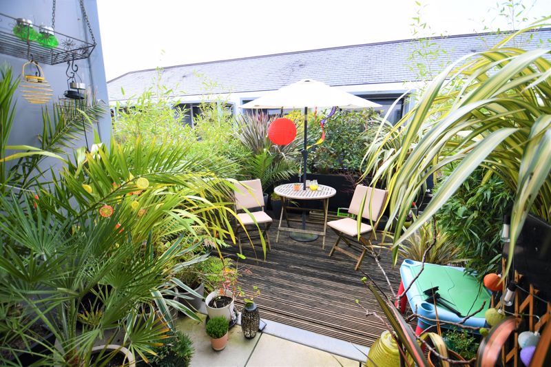 Property photo 3 of 12 Garden