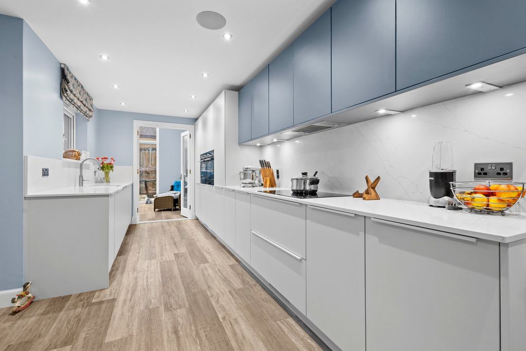 Property photo 3 of 29