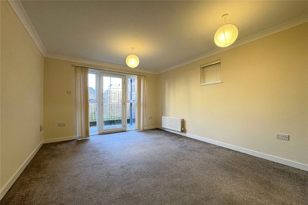 Property photo 3 of 9 Picture No. 02