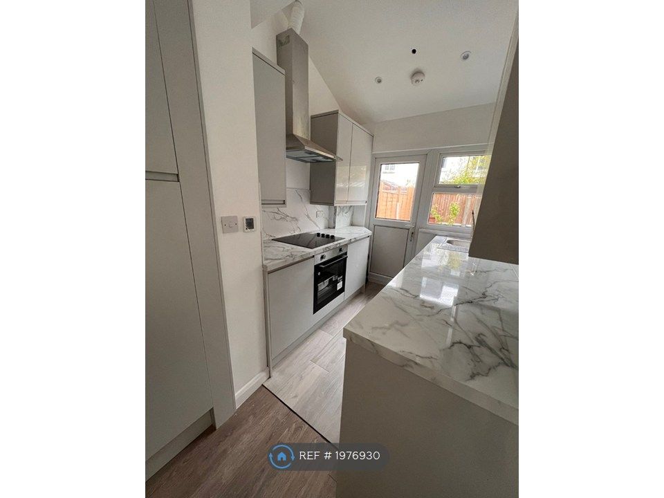 Property photo 1 of 16 Kitchen