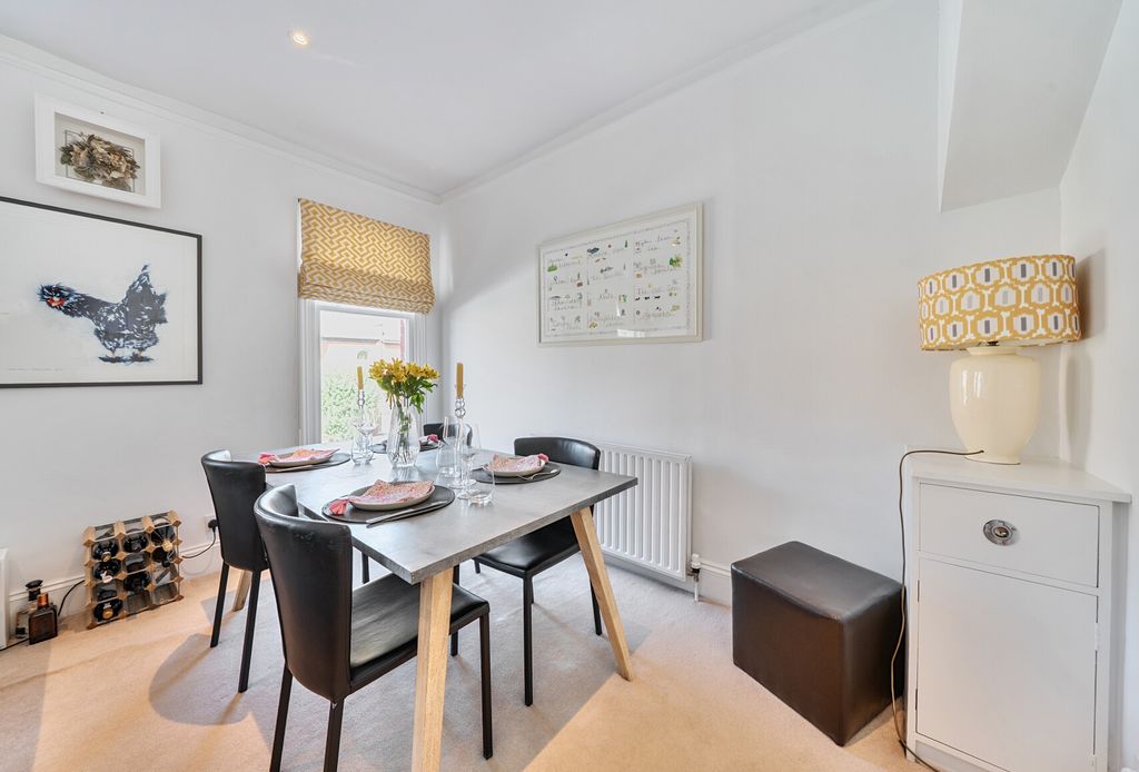 Property photo 3 of 16 1458703-21-6A02Fb...