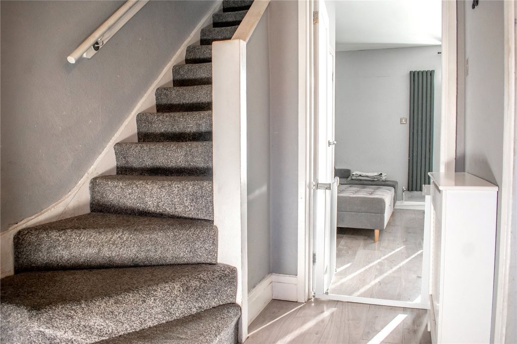 Property photo 2 of 16 Hall