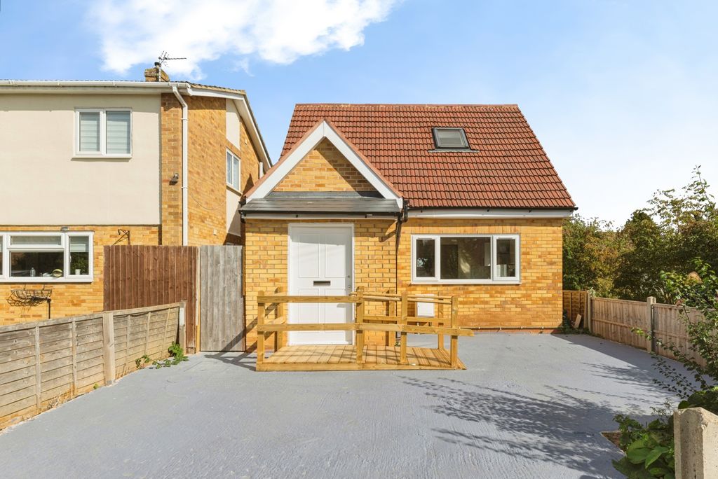 Property photo 1 of 18 Pbox-Img.Jpg