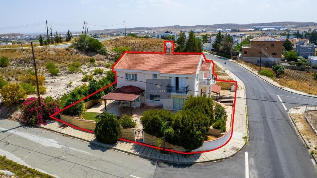 Property photo 3 of 6