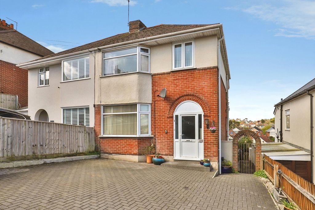 Property photo 1 of 18 Pbox-Img.Jpg