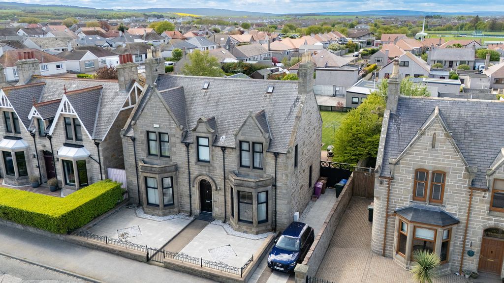 Property photo 1 of 45