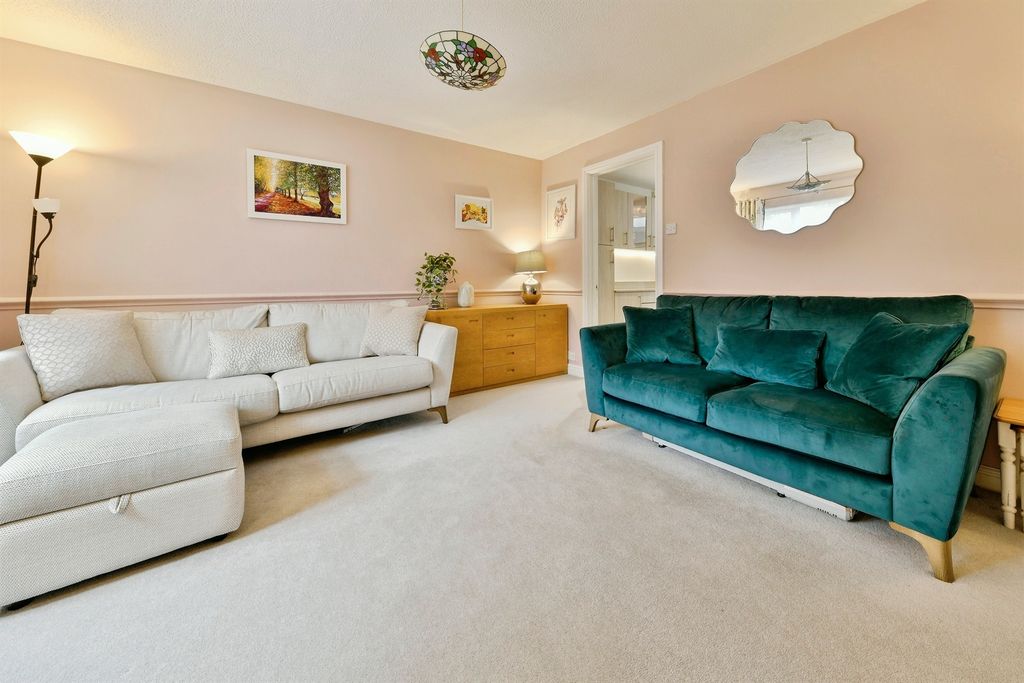 Property photo 3 of 20