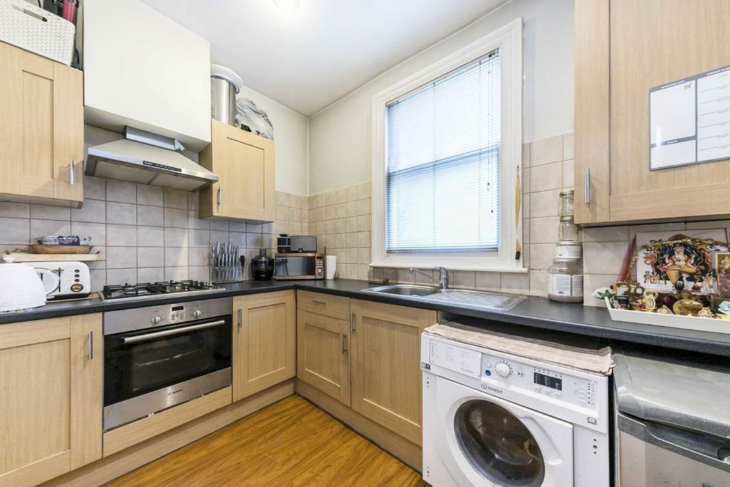 Property photo 3 of 6