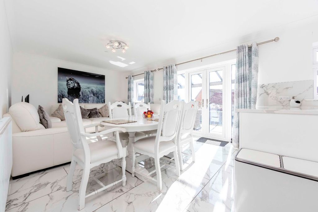 Property photo 2 of 55