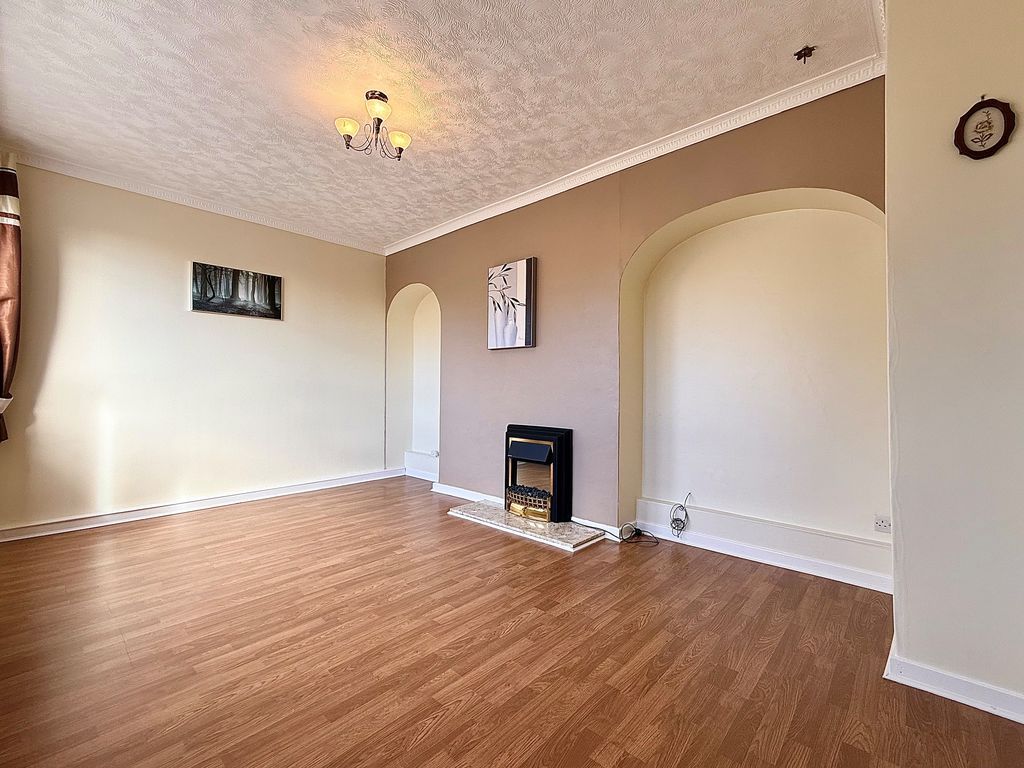 Property photo 3 of 18 Photo 7