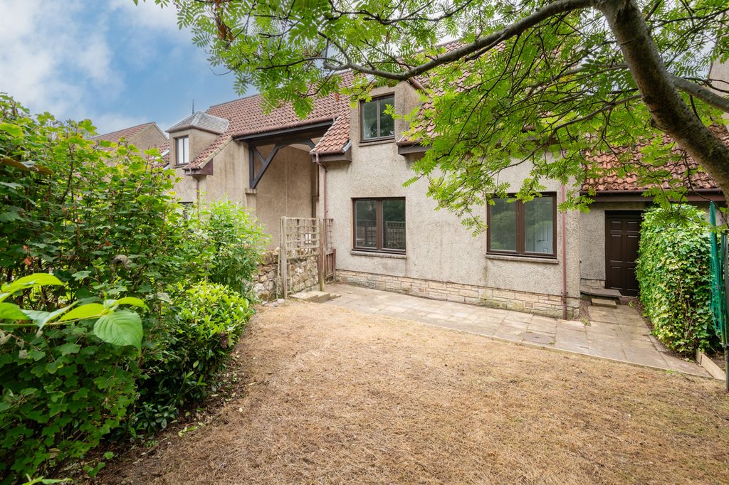 Property photo 1 of 37