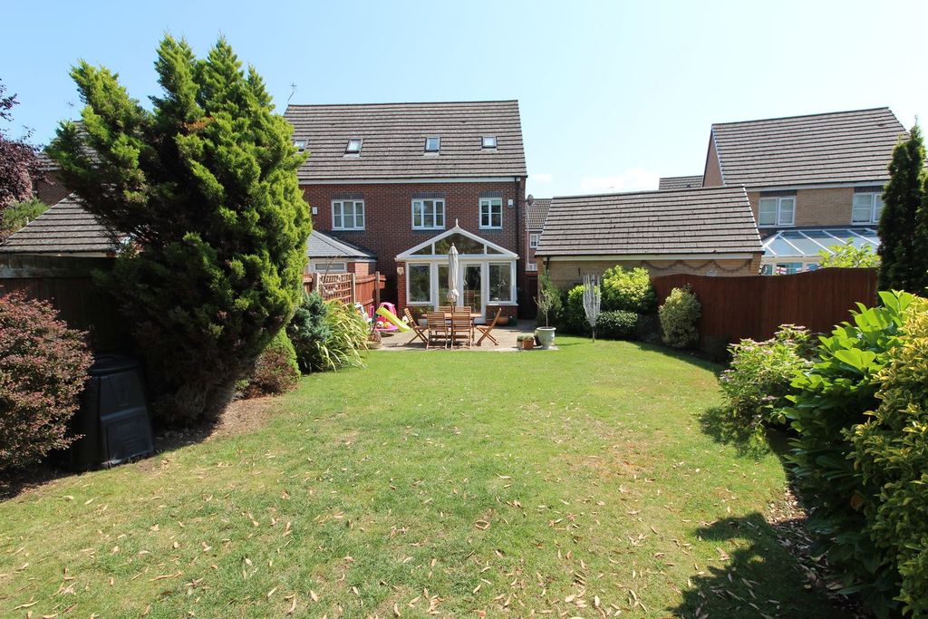 Property photo 3 of 19