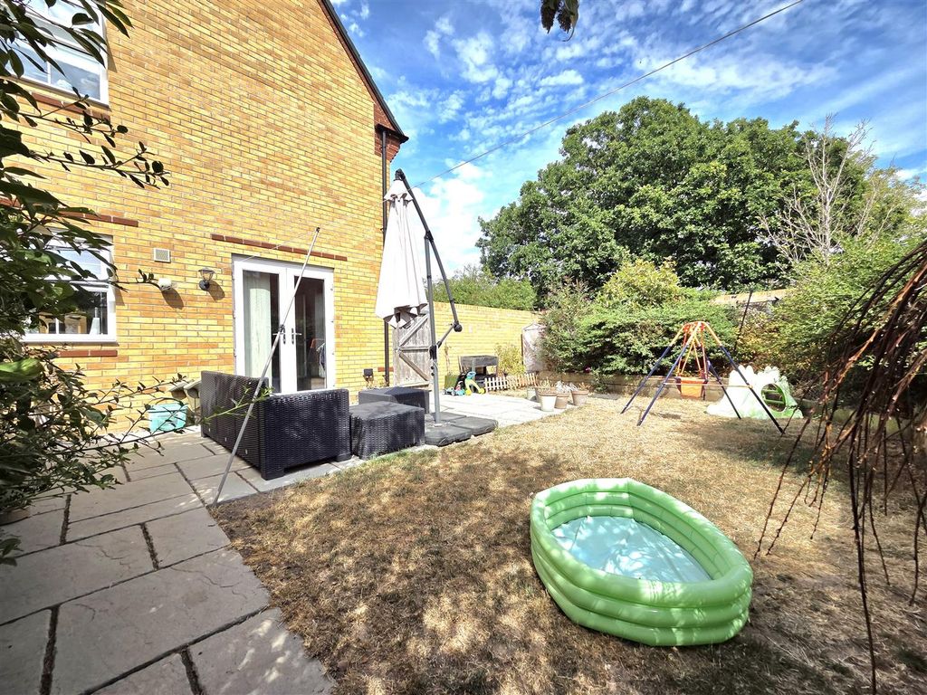 Property photo 3 of 15