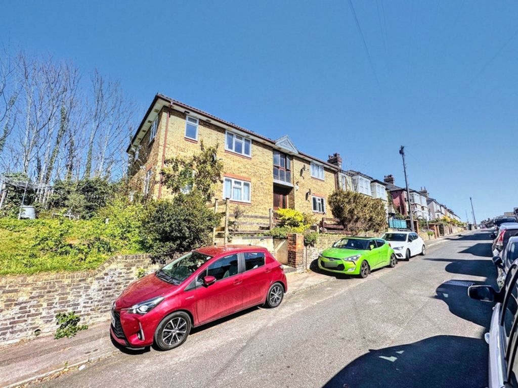 Property photo 1 of 5