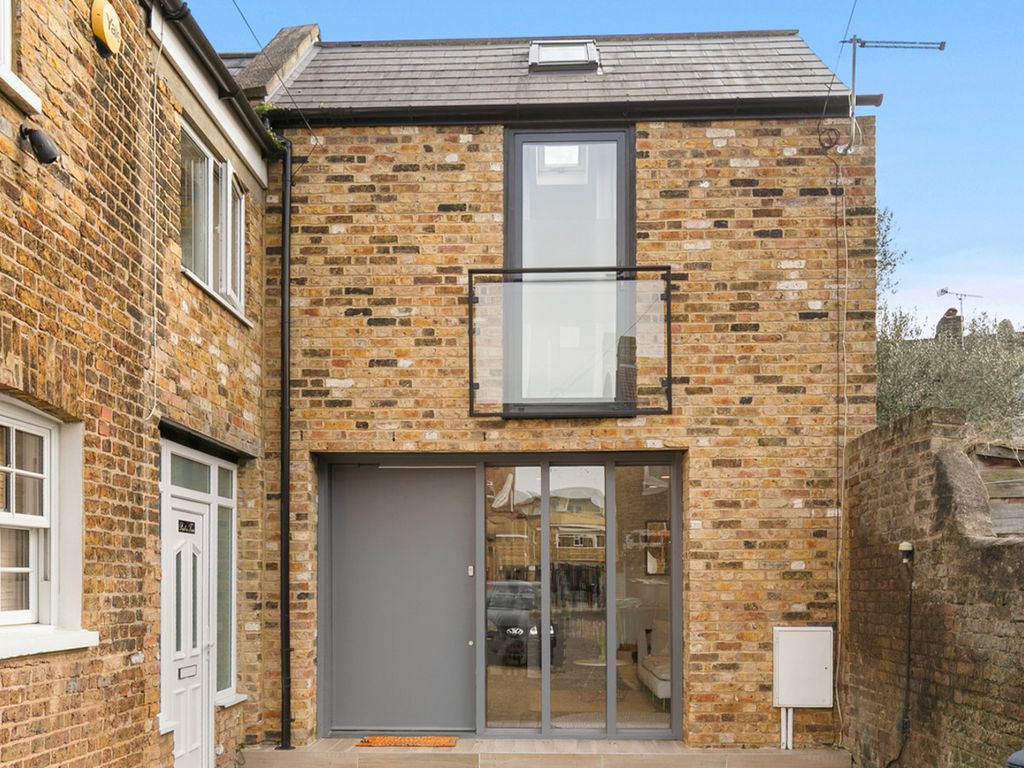 Property photo 1 of 11