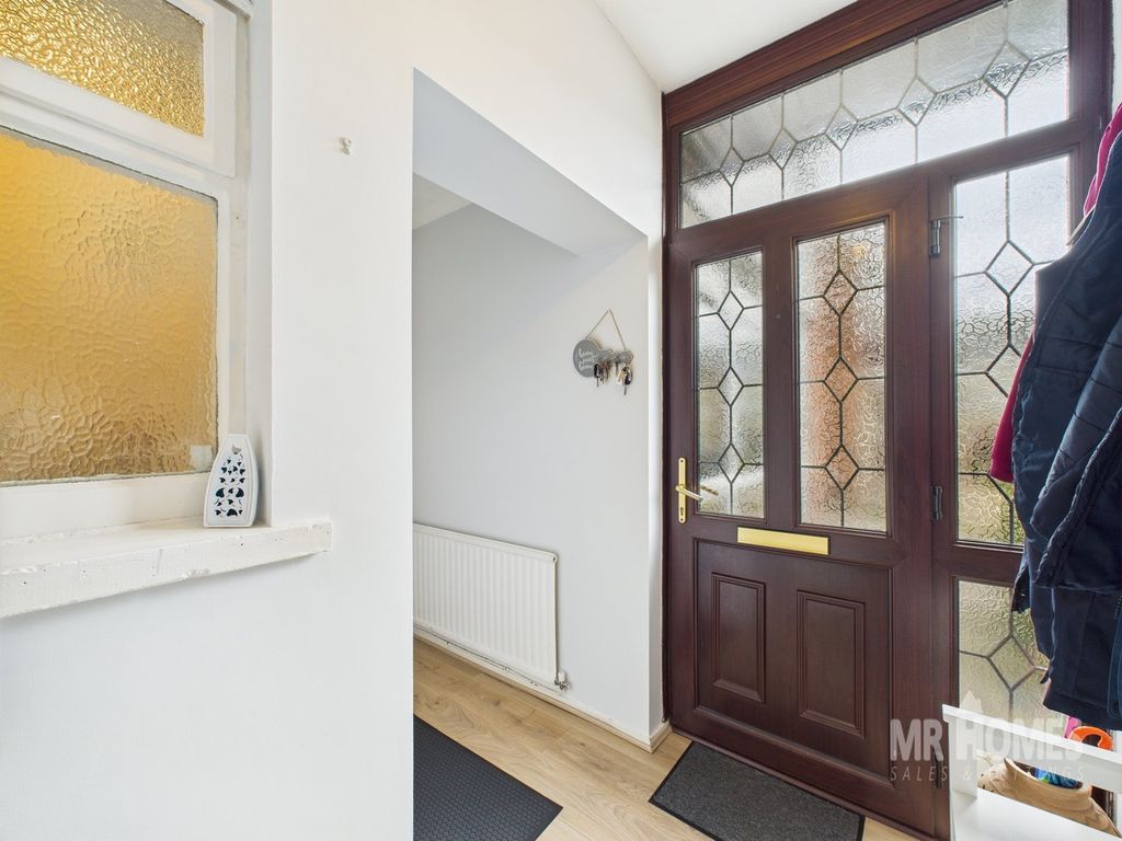 Property photo 3 of 42