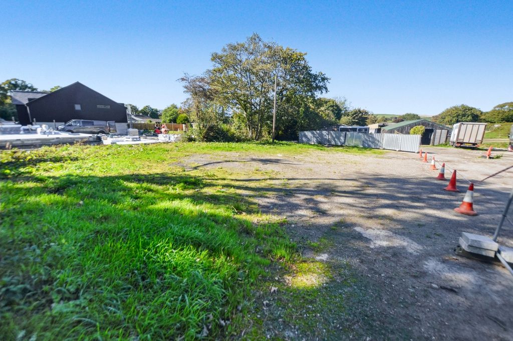 Property photo 3 of 6 Picture No. 10