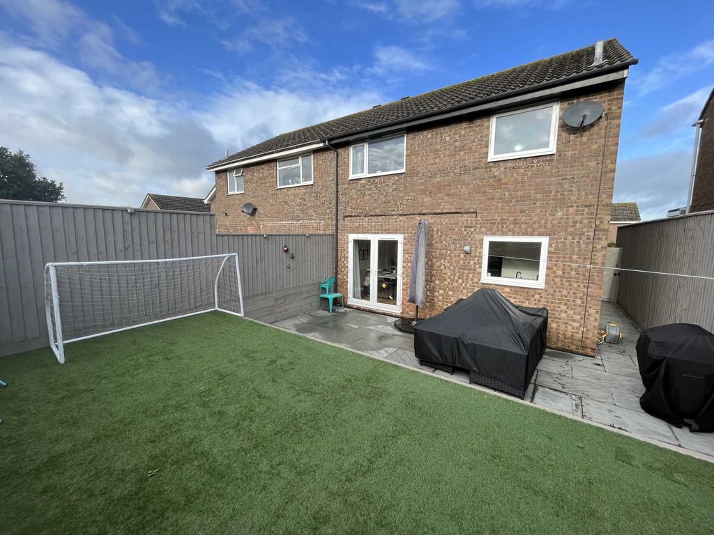 Property photo 3 of 12