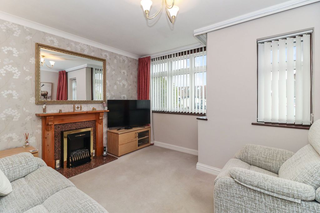 Property photo 2 of 24