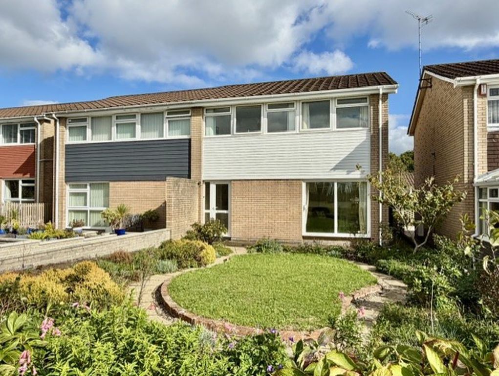 Property photo 1 of 11 Photo 7
