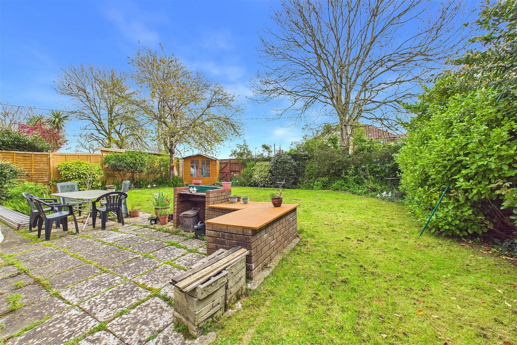 Property photo 2 of 14