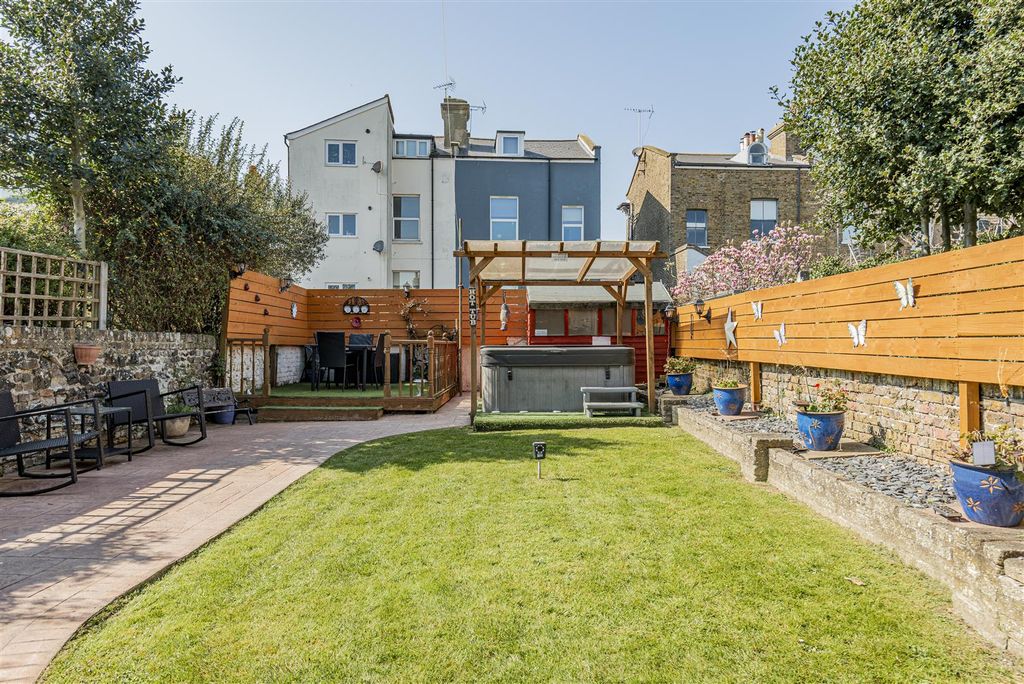 Property photo 1 of 37 L J Imaging-31.Jpg