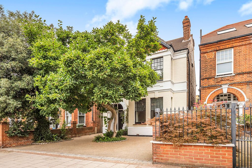 Property photo 1 of 19