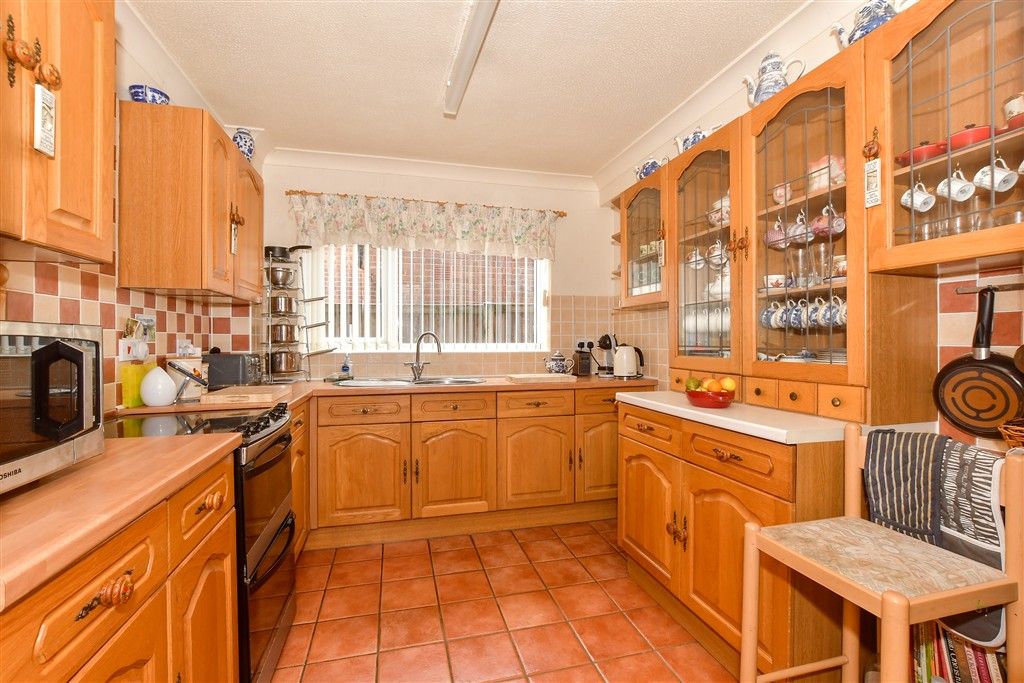 Property photo 2 of 13 Kitchen