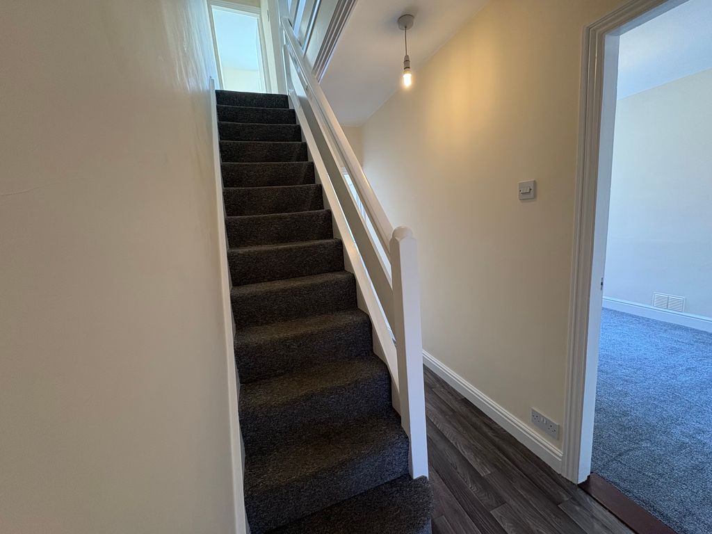 Property photo 2 of 14 Hall &amp; Stairs
