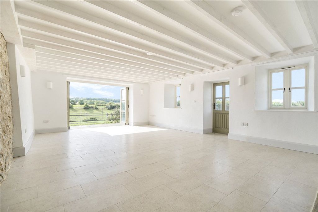 Property photo 2 of 20 Picture No. 04